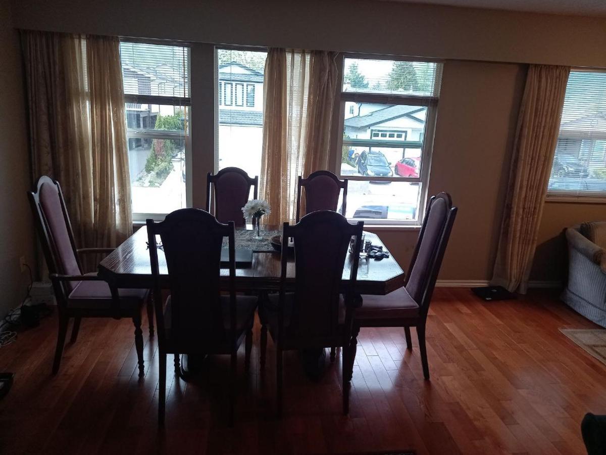 Green&White House Apartment Coquitlam Luaran gambar